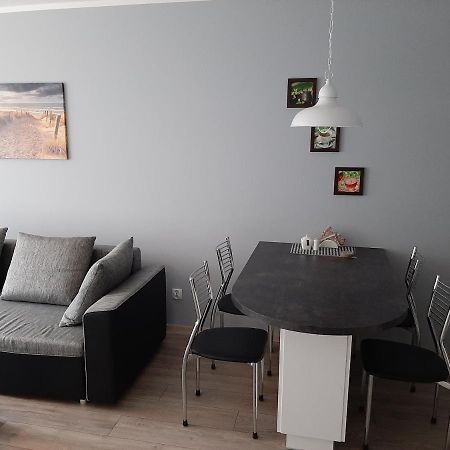 Apartament Caloroczny Blizej Morza Kolobrzeg Exterior photo